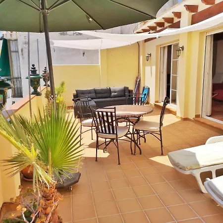 Carabeo Playa Апартаменты Нерха