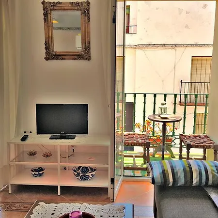 Carabeo Playa Апартаменты Нерха